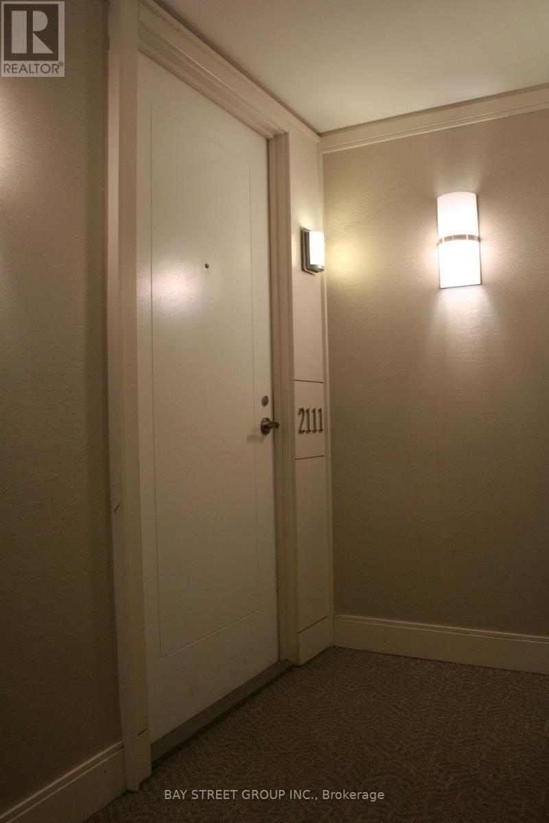 2111 - 830 Lawrence Avenue W, Toronto, Ontario  M6A 1C3 - Photo 6 - W12080865