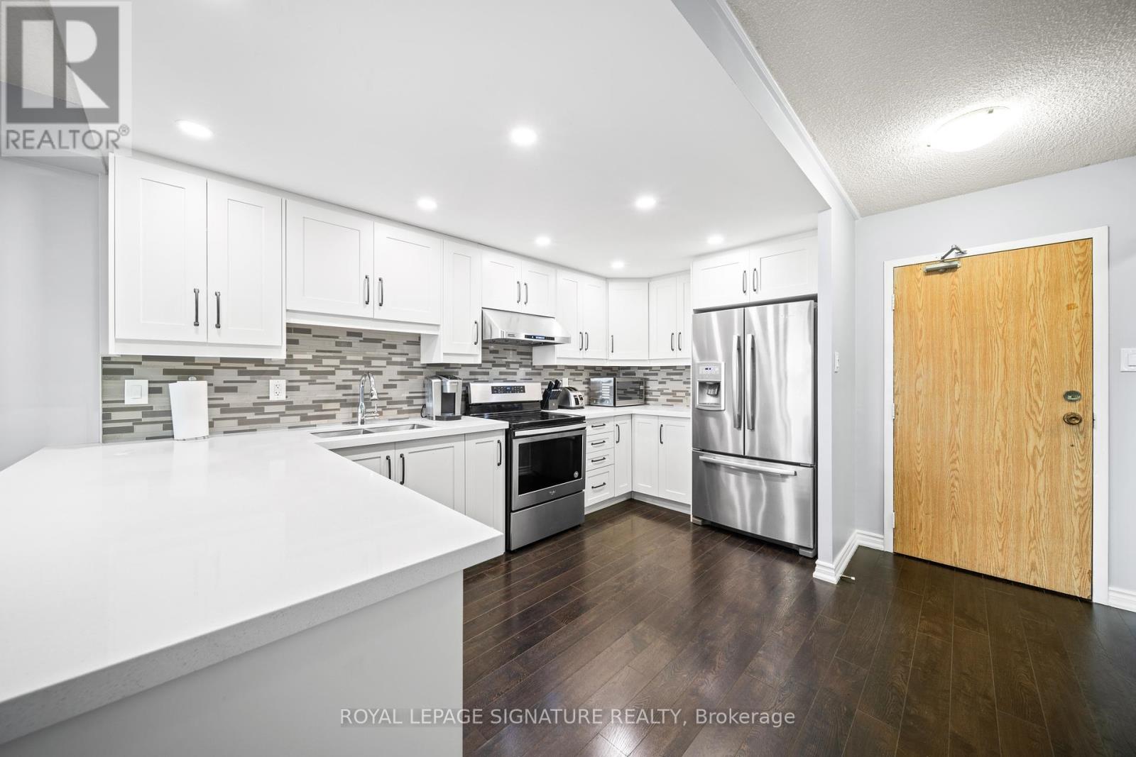 815 - 4 Lisa Street, Brampton, Ontario  L6T 4B6 - Photo 10 - W12080932