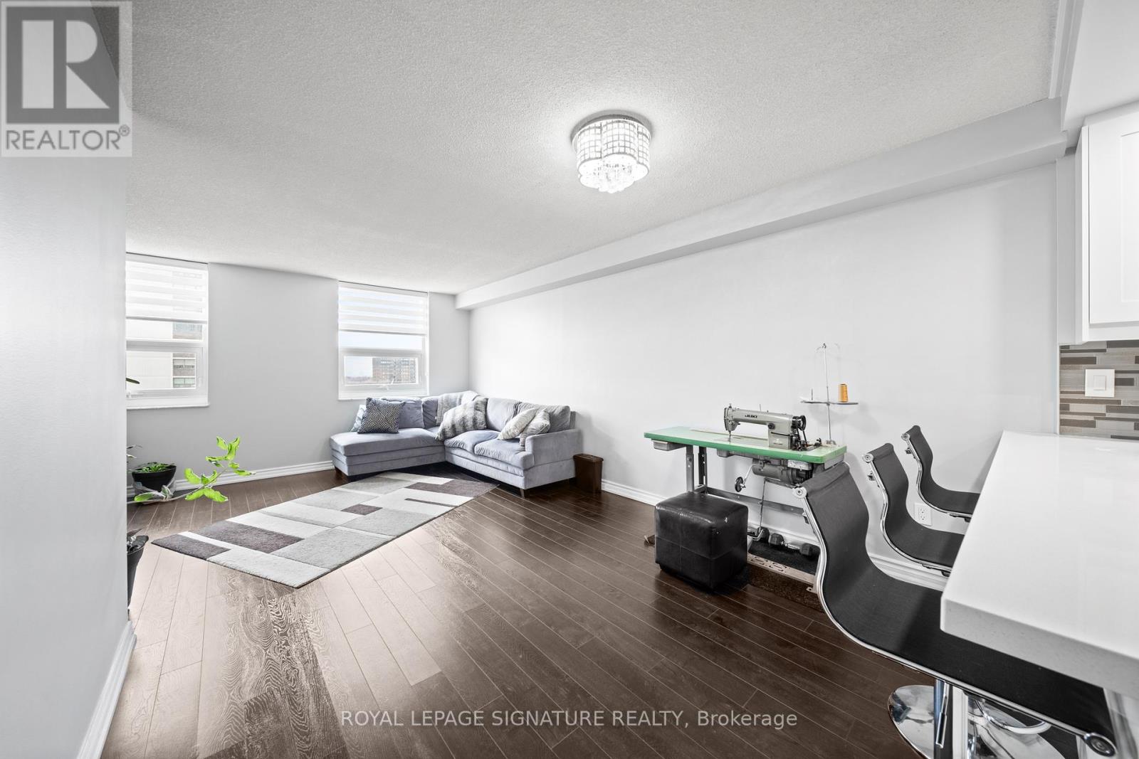 815 - 4 Lisa Street, Brampton, Ontario  L6T 4B6 - Photo 13 - W12080932