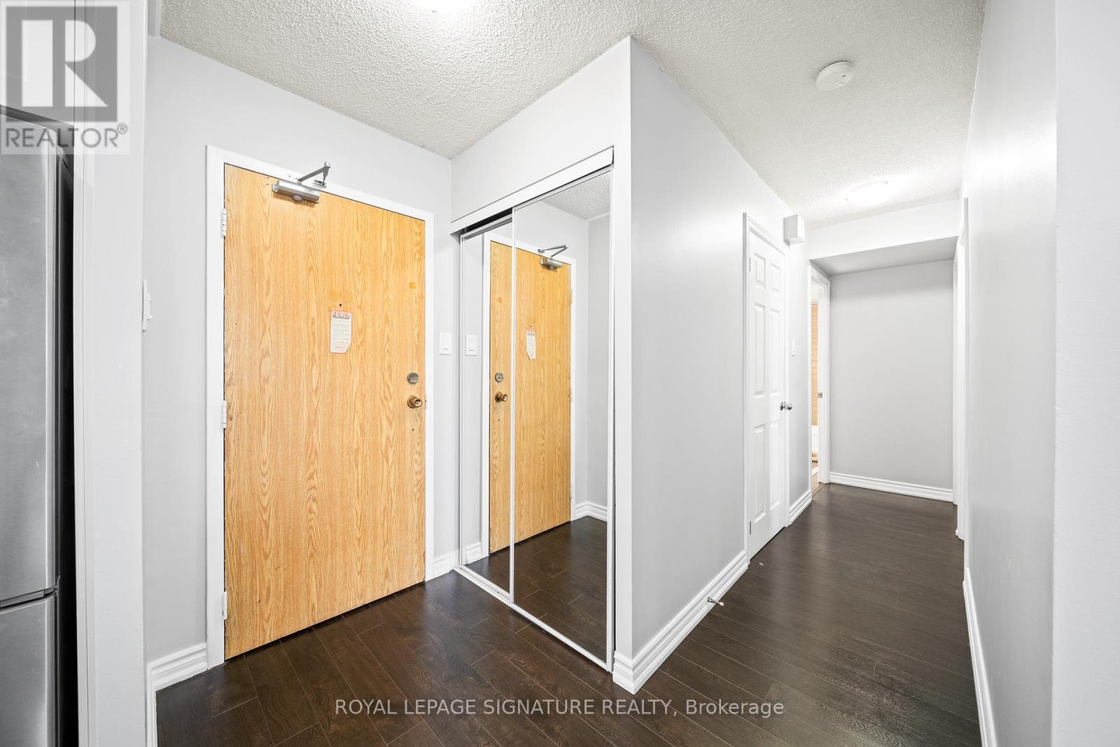 815 - 4 Lisa Street, Brampton, Ontario  L6T 4B6 - Photo 18 - W12080932