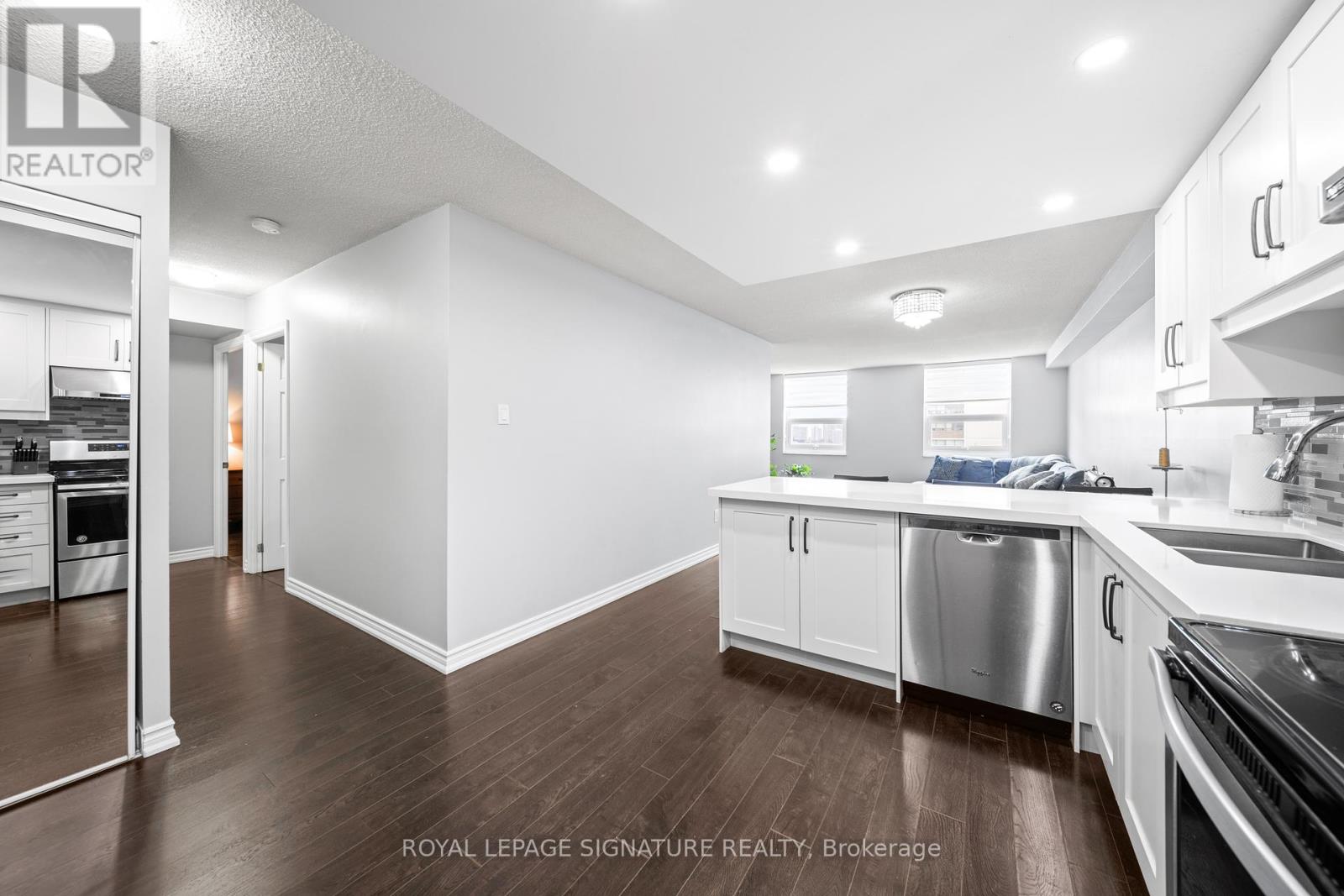 815 - 4 Lisa Street, Brampton, Ontario  L6T 4B6 - Photo 8 - W12080932