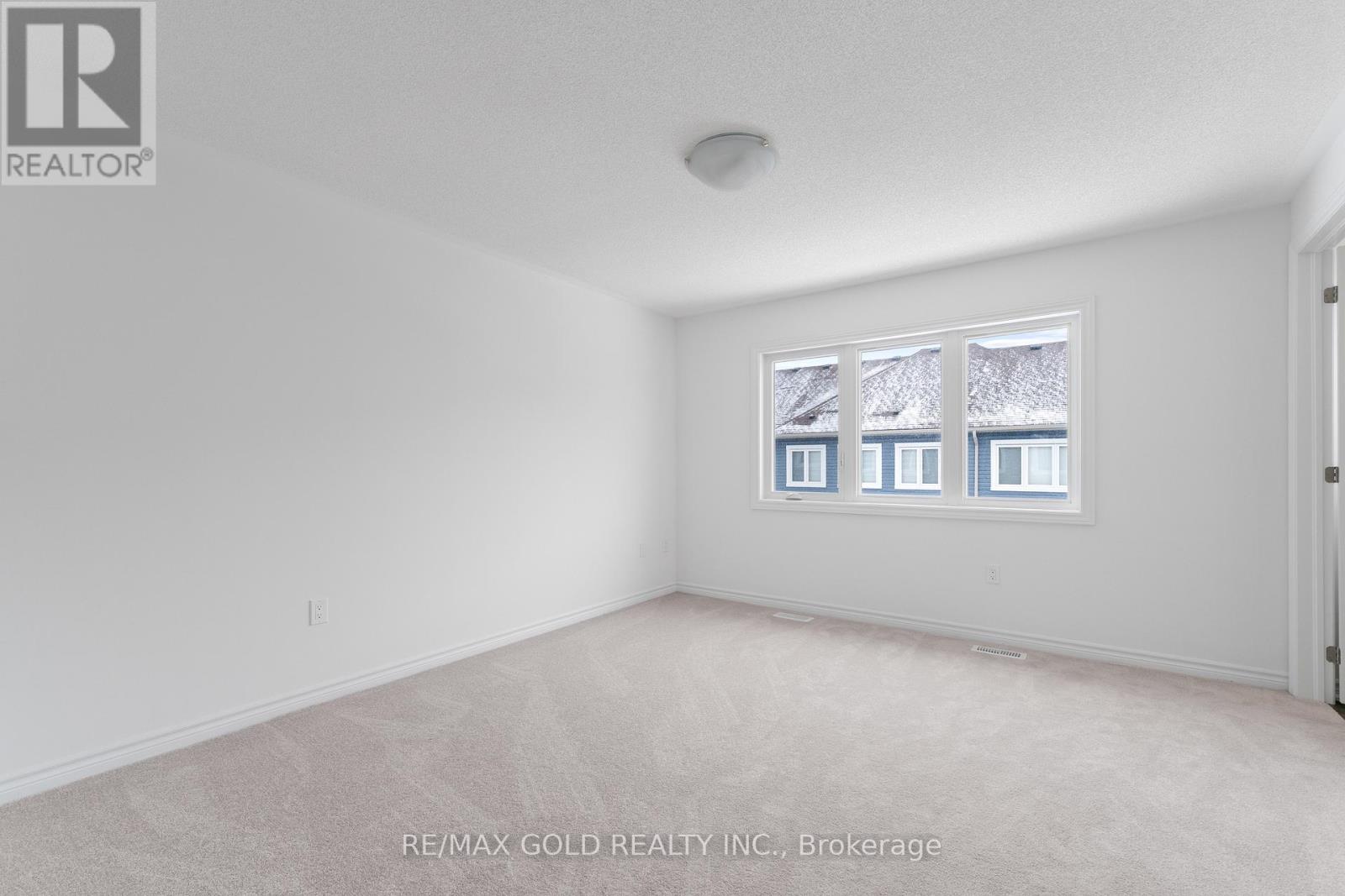 93 Molozzi Street, Erin, Ontario  N0B 1T0 - Photo 10 - X12080443