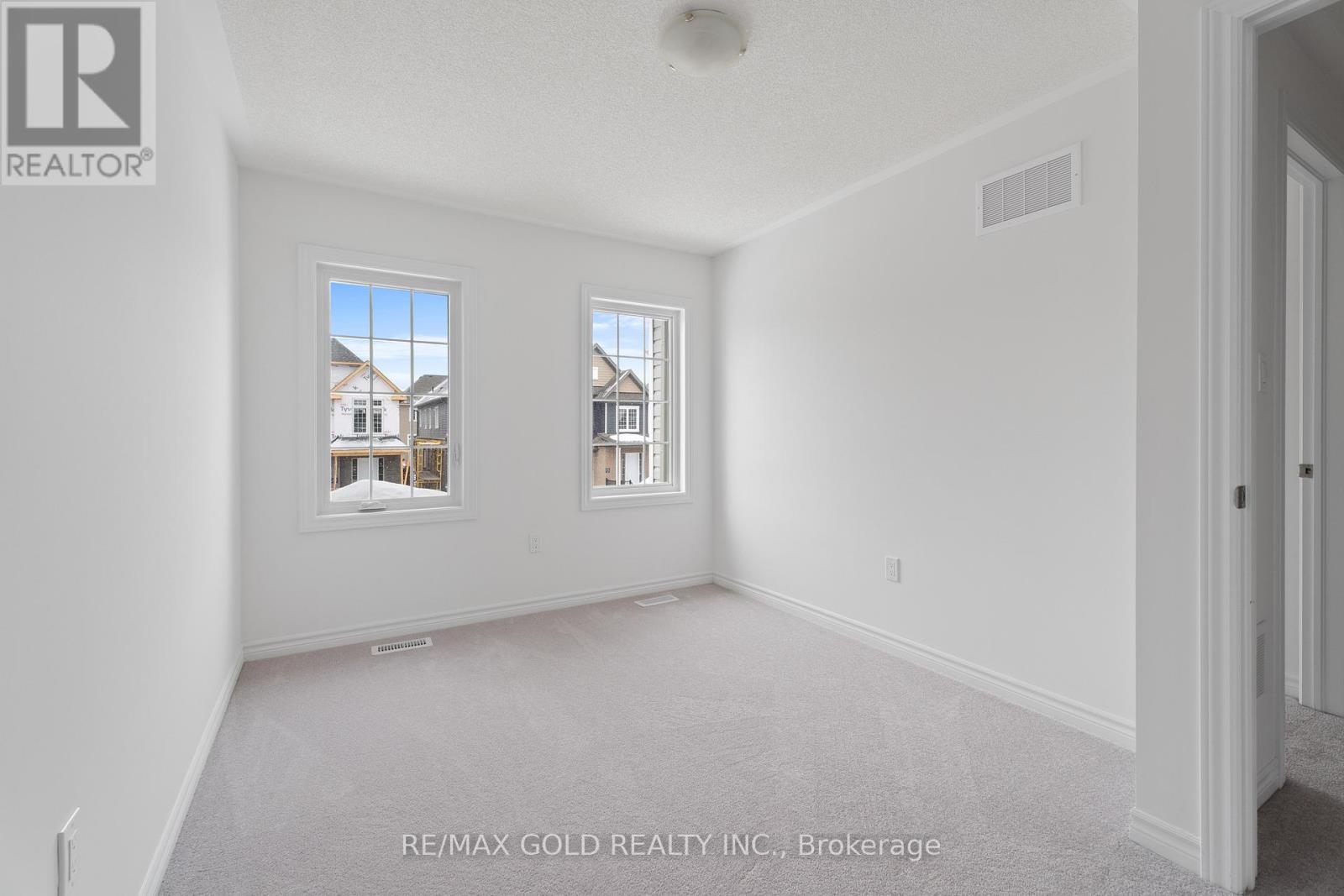 93 Molozzi Street, Erin, Ontario  N0B 1T0 - Photo 20 - X12080443