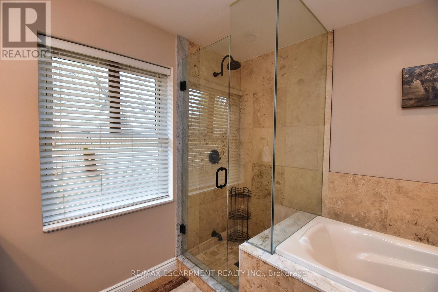 16 Margaret Street, Hamilton, Ontario  L0R 2H0 - Photo 13 - X12080825