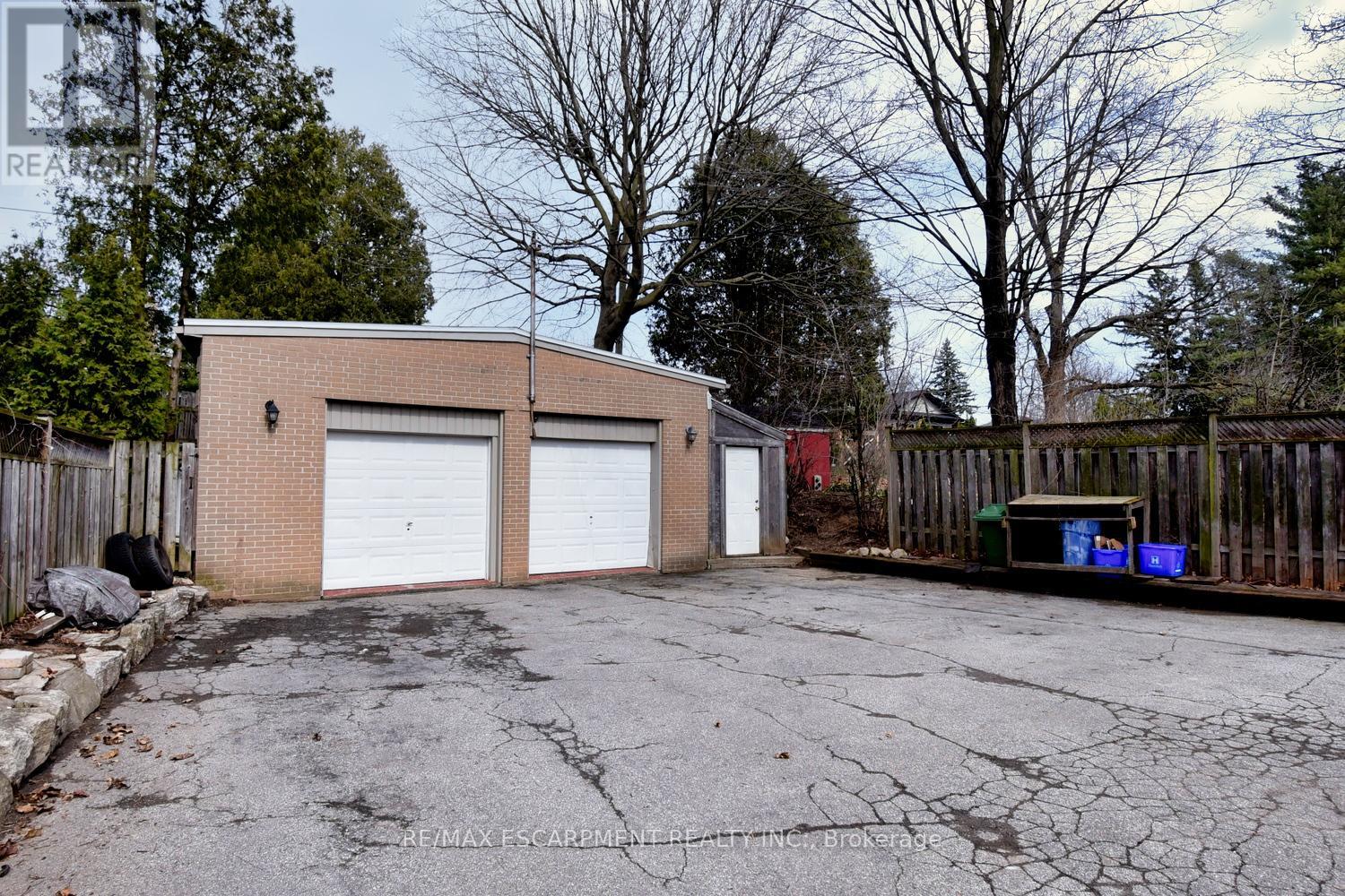 16 Margaret Street, Hamilton, Ontario  L0R 2H0 - Photo 23 - X12080825