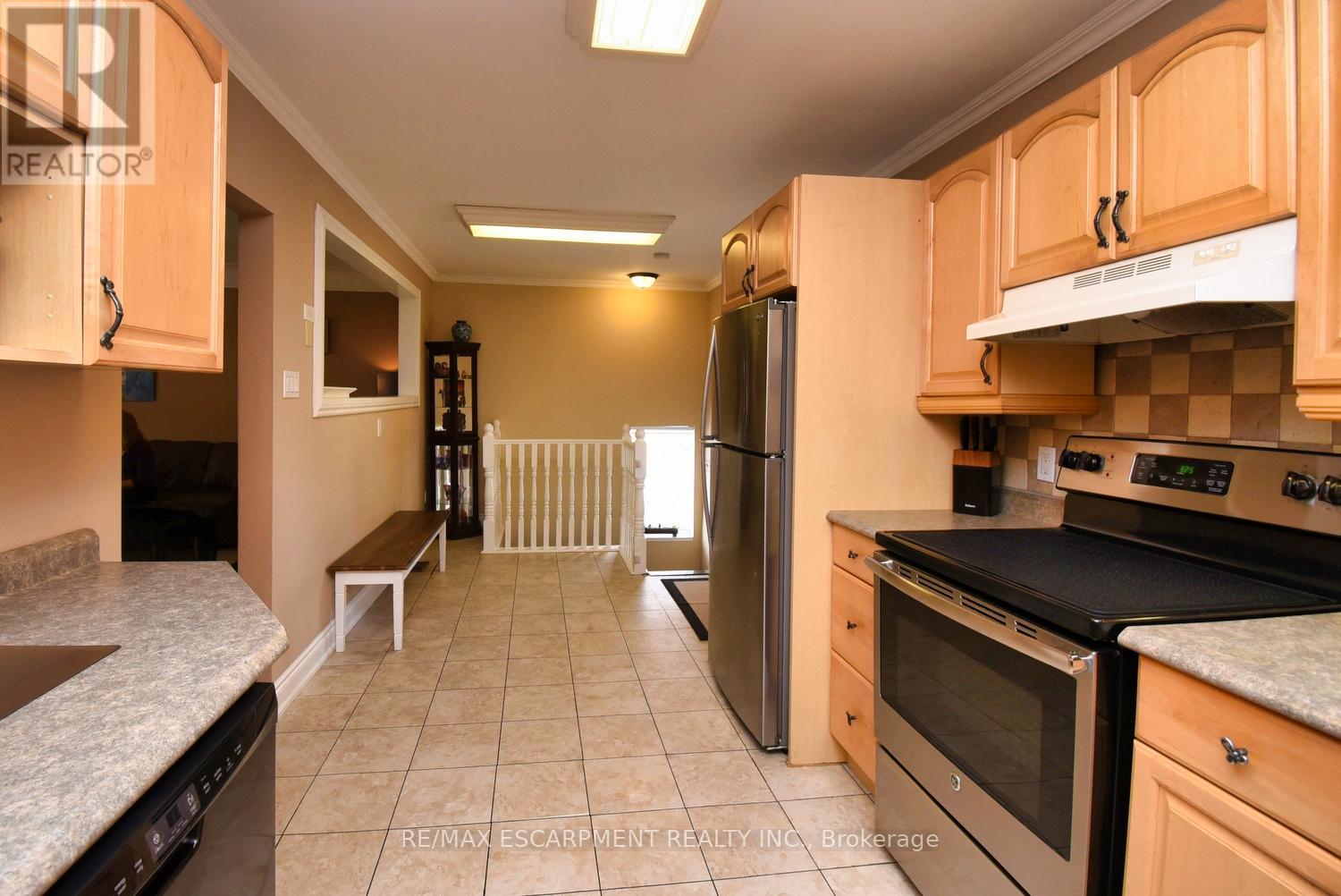 16 Margaret Street, Hamilton, Ontario  L0R 2H0 - Photo 7 - X12080825