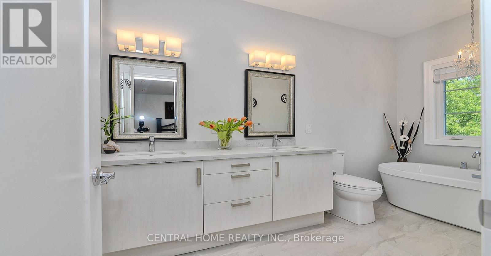 47 Divon Lane, Richmond Hill, Ontario  L4B 0G4 - Photo 14 - N12068392