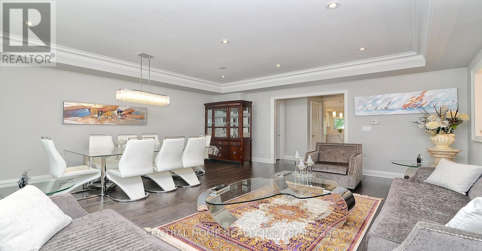 47 Divon Lane, Richmond Hill, Ontario  L4B 0G4 - Photo 9 - N12068392