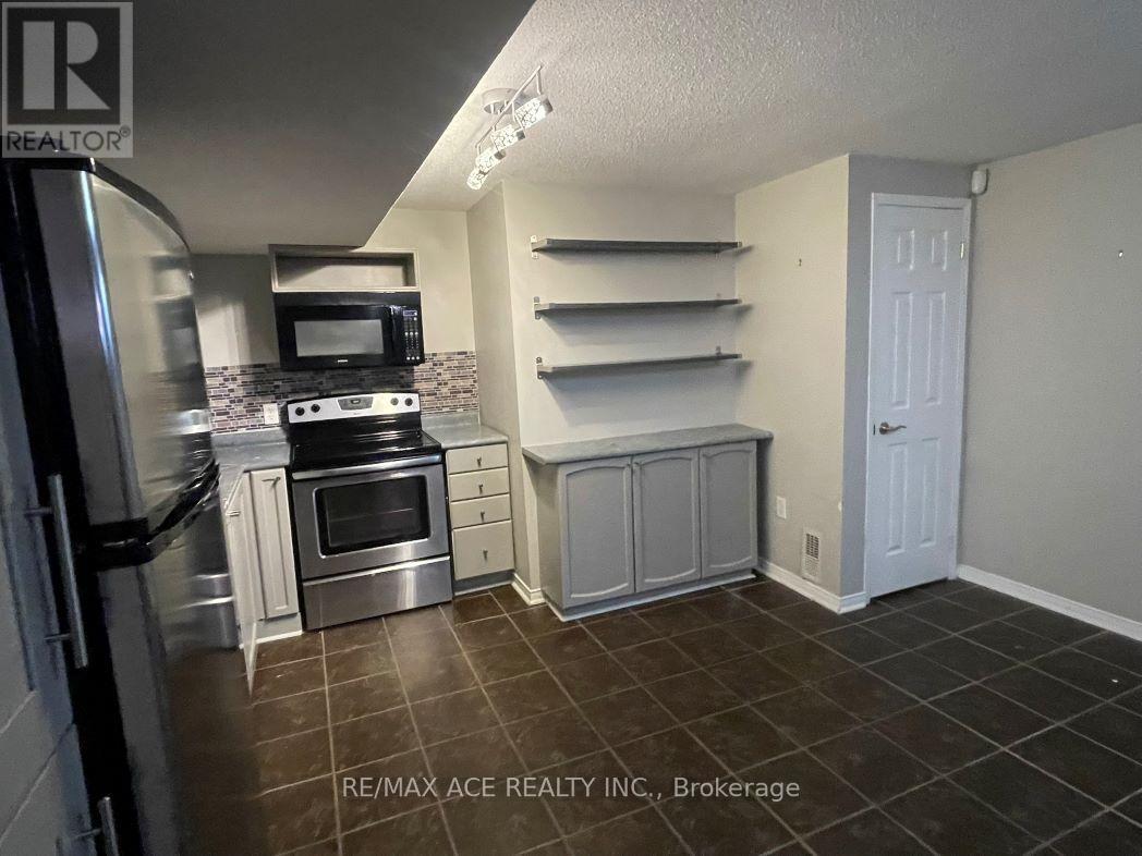 Bsmt - 182 Madelaine Drive, Barrie, Ontario  L4N 0S7 - Photo 8 - S12080130