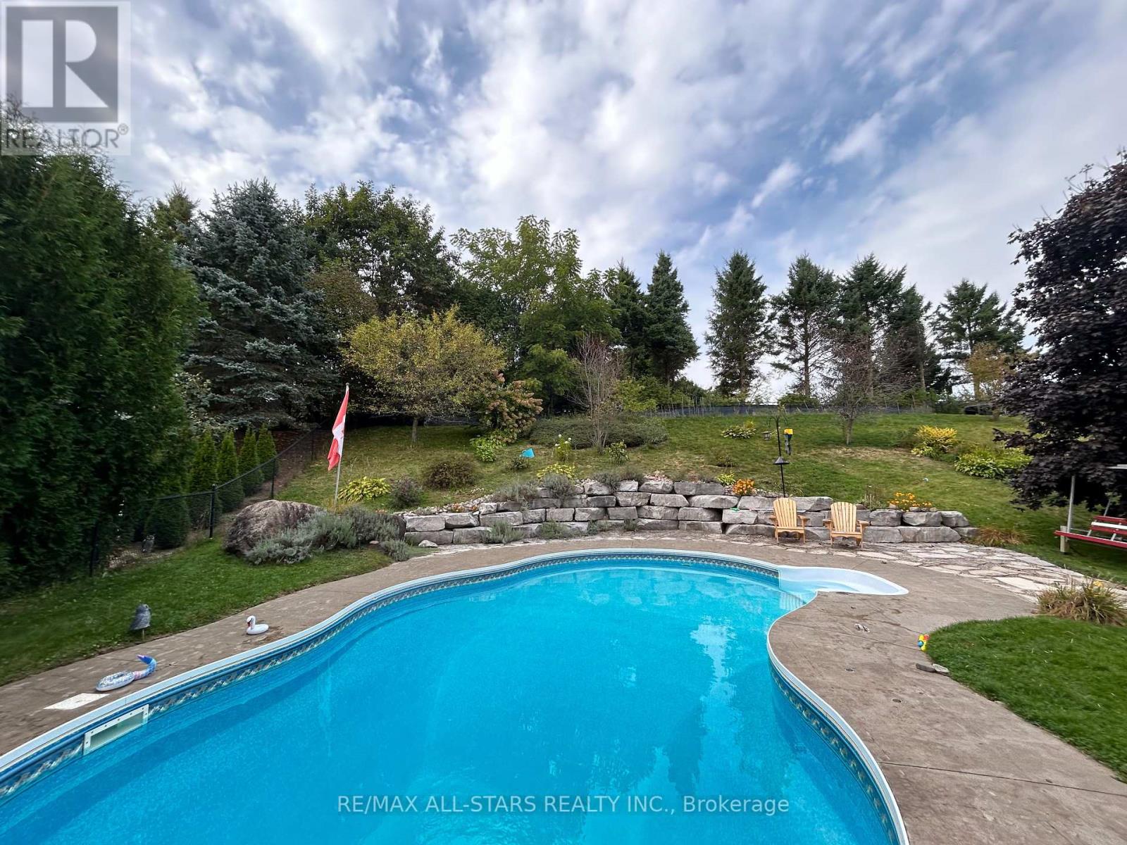 Property at 20 MCFADDEN DRIVE image 3