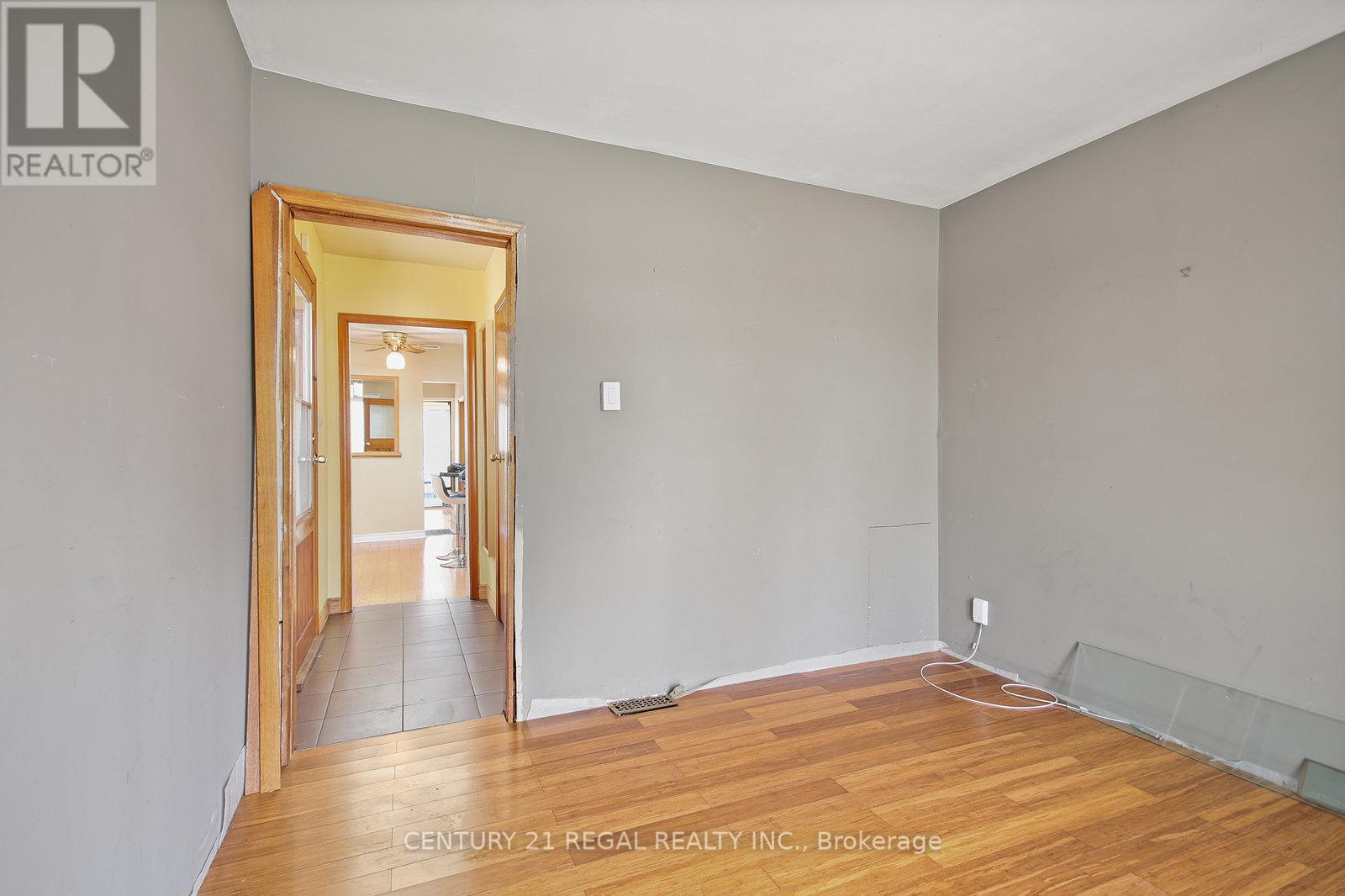 102 Newcastle Street, Toronto, Ontario  M8Z 1C8 - Photo 28 - W12076471
