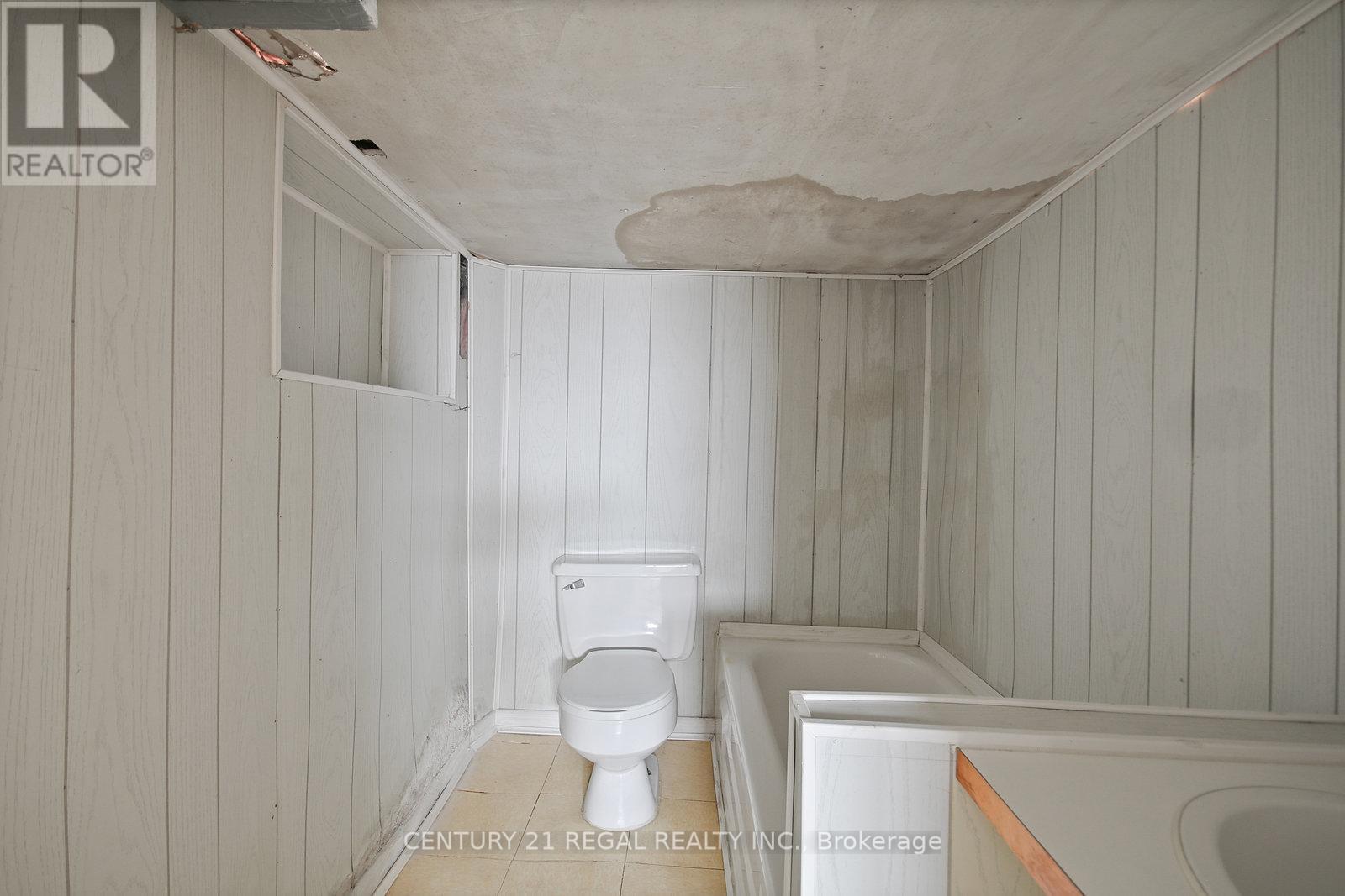 102 Newcastle Street, Toronto, Ontario  M8Z 1C8 - Photo 33 - W12076471
