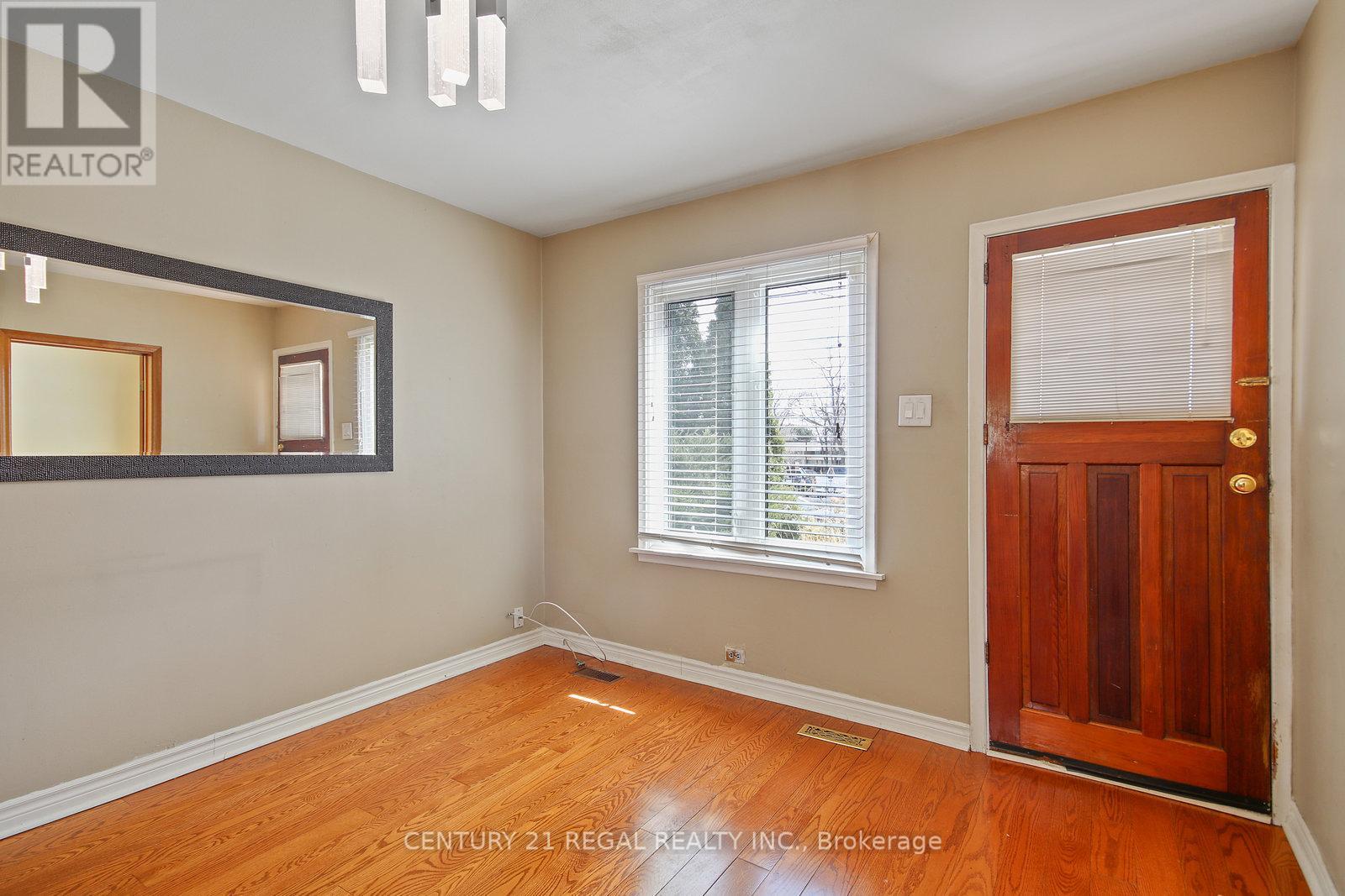 102 Newcastle Street, Toronto, Ontario  M8Z 1C8 - Photo 5 - W12076471
