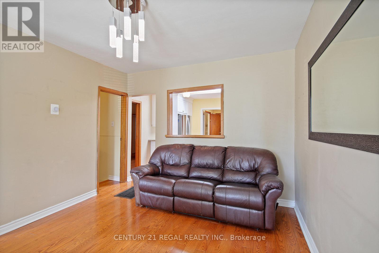 102 Newcastle Street, Toronto, Ontario  M8Z 1C8 - Photo 7 - W12076471