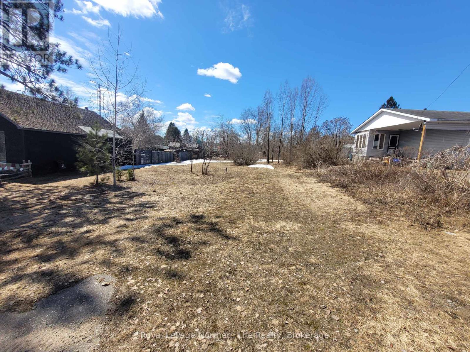 260 Sixth Street, Mattawa, Ontario  P0H 1V0 - Photo 2 - X12080880