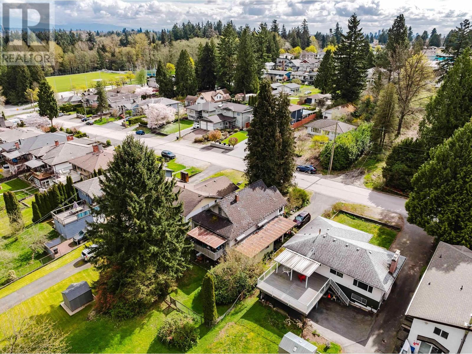 7957 Elwell Street, Burnaby, British Columbia  V5E 1M3 - Photo 5 - R2990162