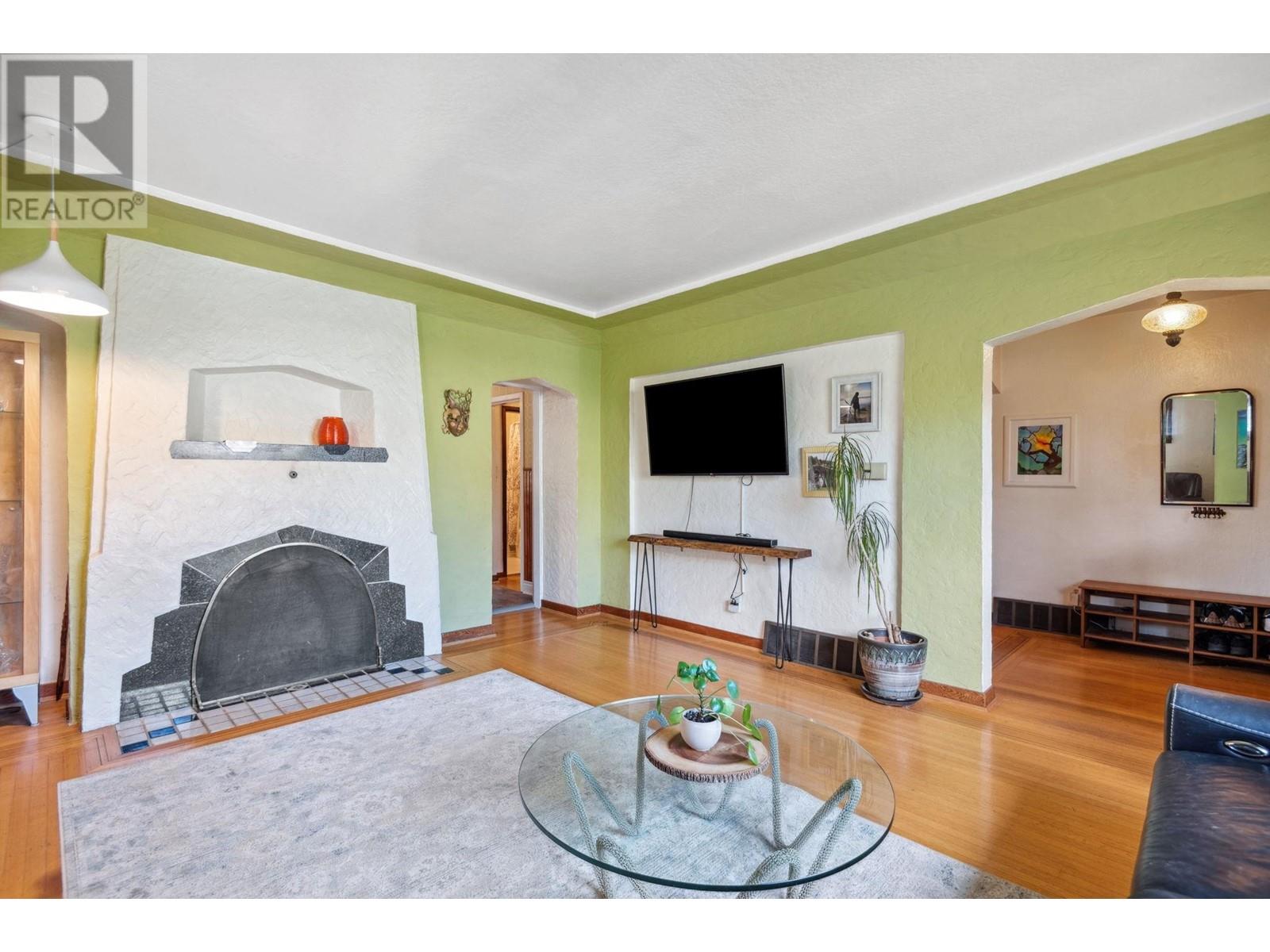 Property at 1216 EDINBURGH STREET image 4