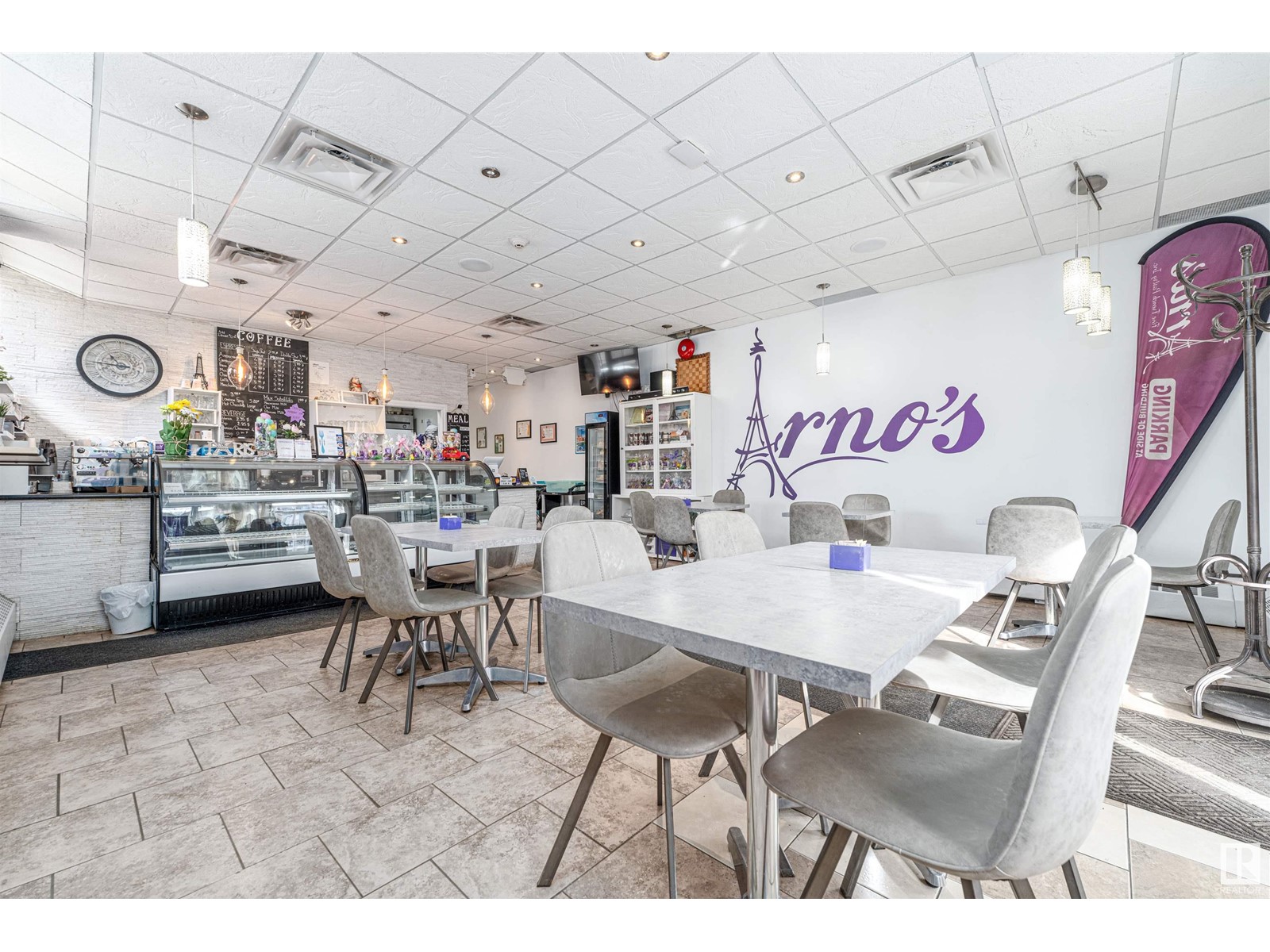 10038 116 St Nw Nw, Edmonton, Alberta  T5K 1V6 - Photo 3 - E4430867
