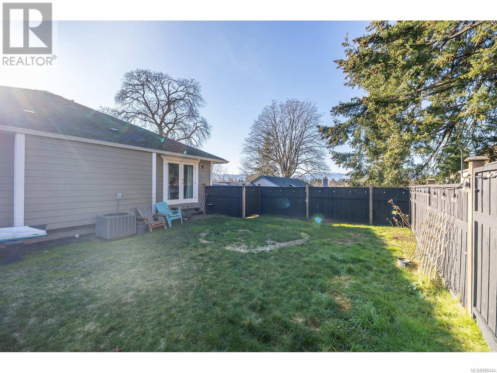 Property at 1426 NOEL Ave image 3
