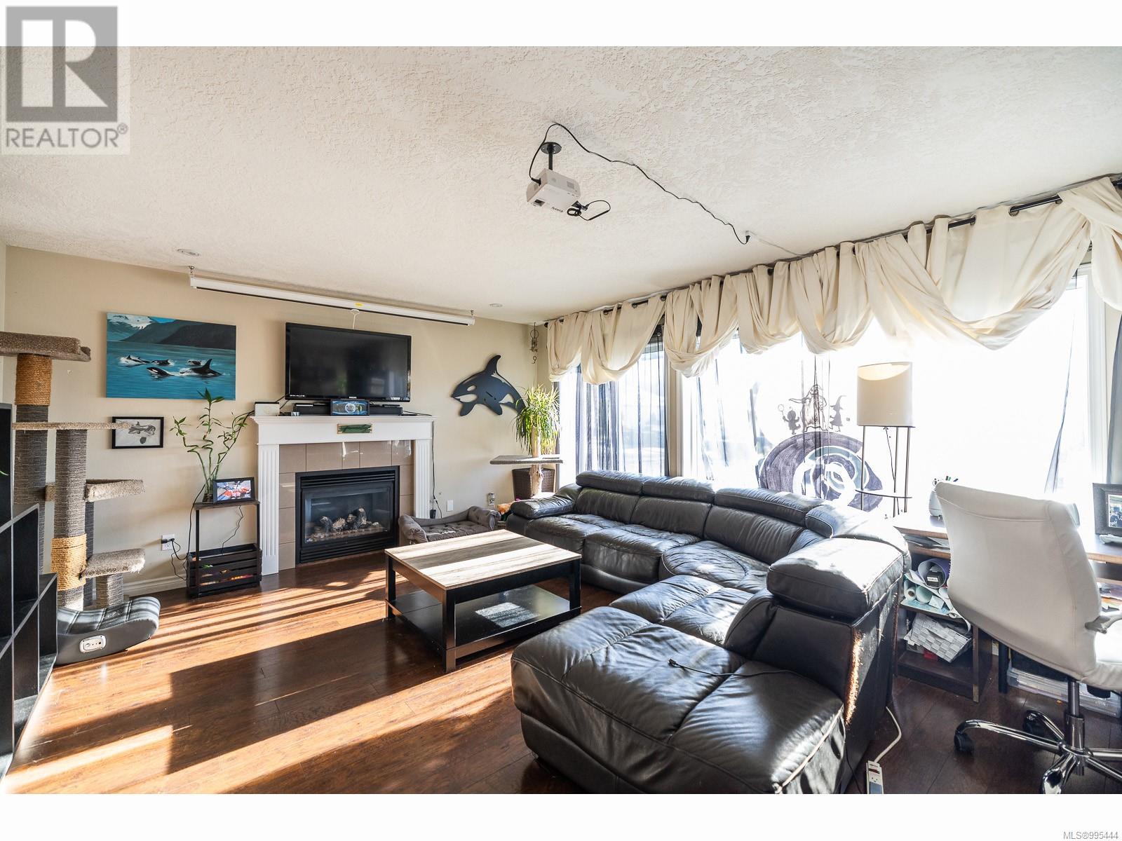 Property at 1426 NOEL Ave image 5