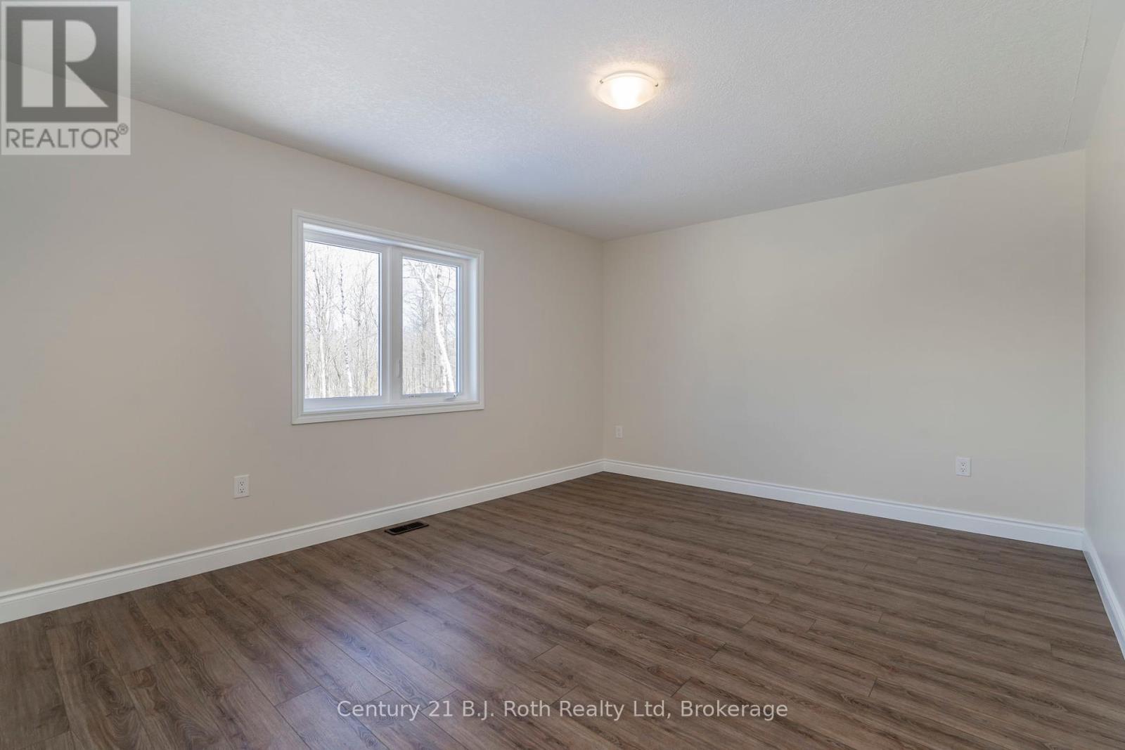 52 Hunter Avenue, Tay, Ontario  L0K 2A0 - Photo 28 - S12041713