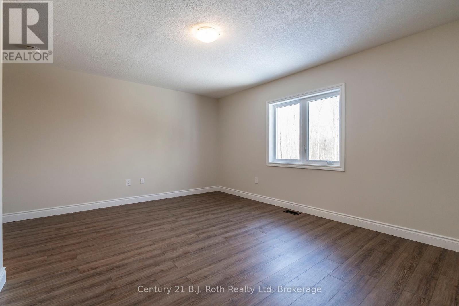 52 Hunter Avenue, Tay, Ontario  L0K 2A0 - Photo 30 - S12041713