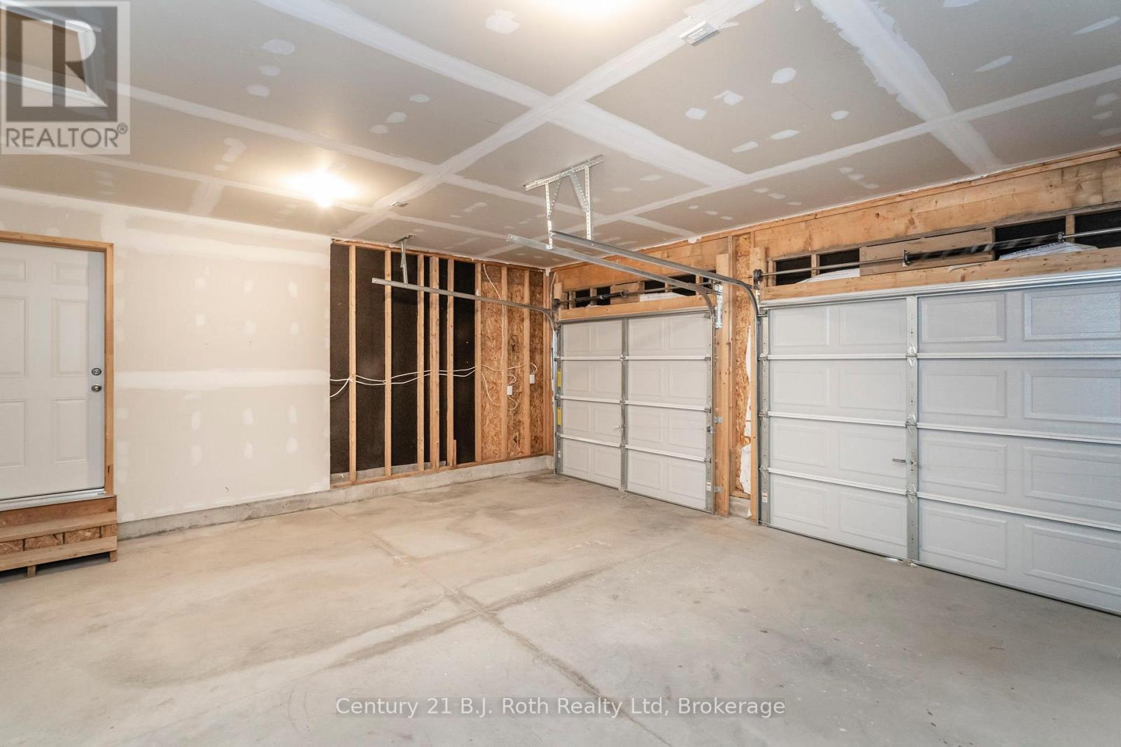 52 Hunter Avenue, Tay, Ontario  L0K 2A0 - Photo 41 - S12041713