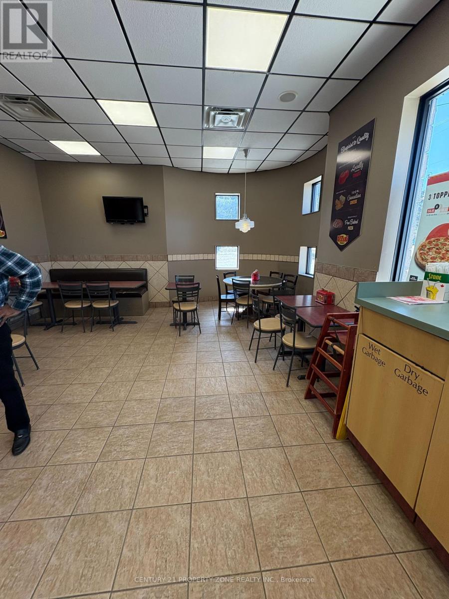 3 - 365 Skykes Street S, Meaford, Ontario N4L 1C5 - Photo 4 - X12078388