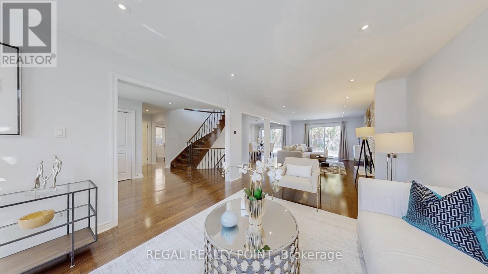 Property at 10 MARCELLINE CRESCENT image 5