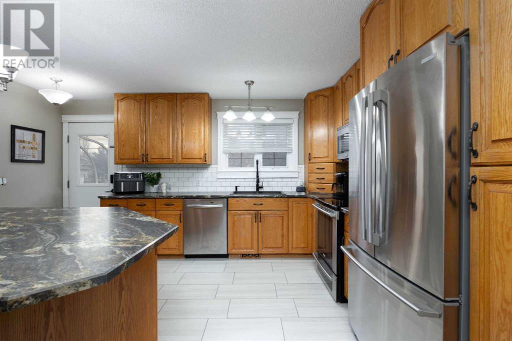 214 Sifton Avenue, Fort Mcmurray, Alberta  T9H 3S1 - Photo 8 - A2210756