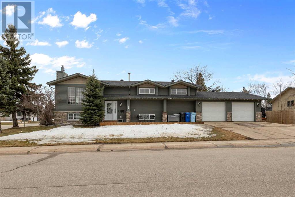 214 Sifton Avenue, Fort Mcmurray, Alberta  T9H 3S1 - Photo 1 - A2210756