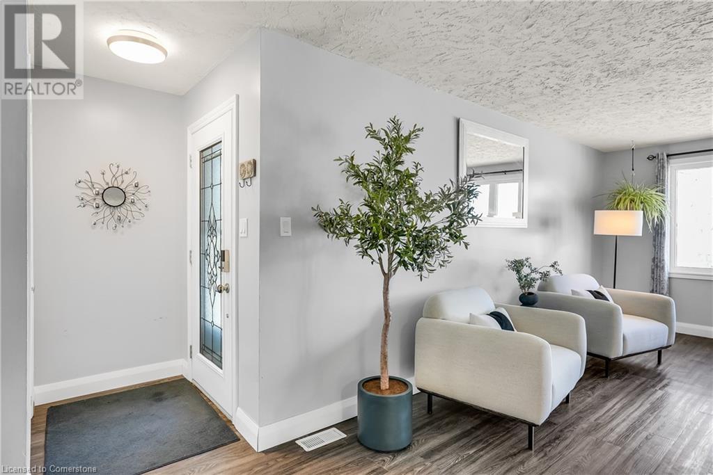 Property at 101 ROTHSAY Avenue image 4