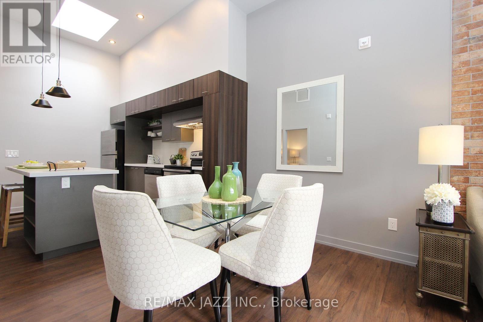 207 - 14 1/2 King Street E, Oshawa, Ontario  L1H 1A9 - Photo 9 - E12083262