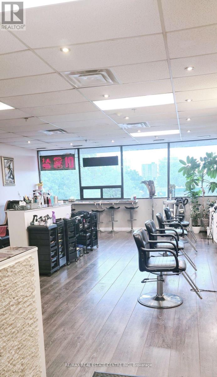 Property at 206 - 333 DUNDAS STREET E image 5