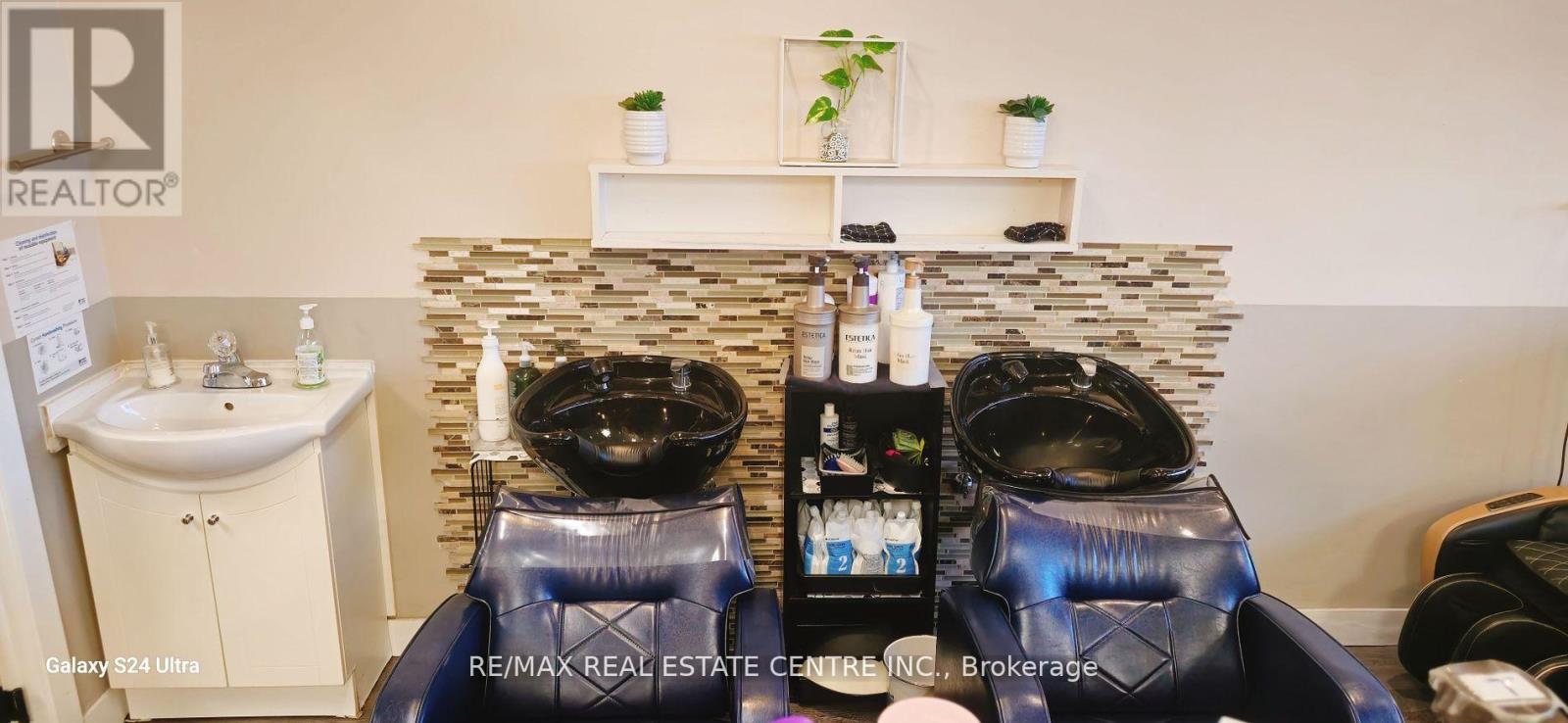 206 - 333 Dundas Street E, Mississauga, Ontario  L5B 1J3 - Photo 6 - W12083002