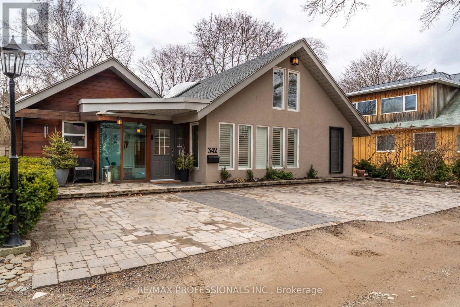 Property at 342 MEADOW WOOD LANE image 2