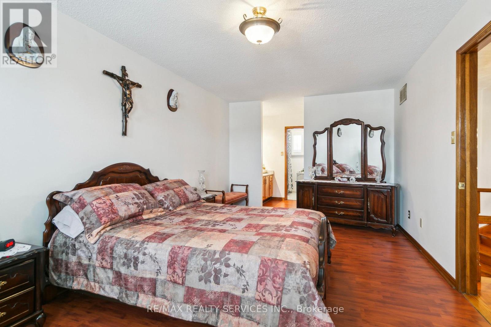 247 Vodden Street W, Brampton, Ontario  L6X 2X7 - Photo 24 - W12083155