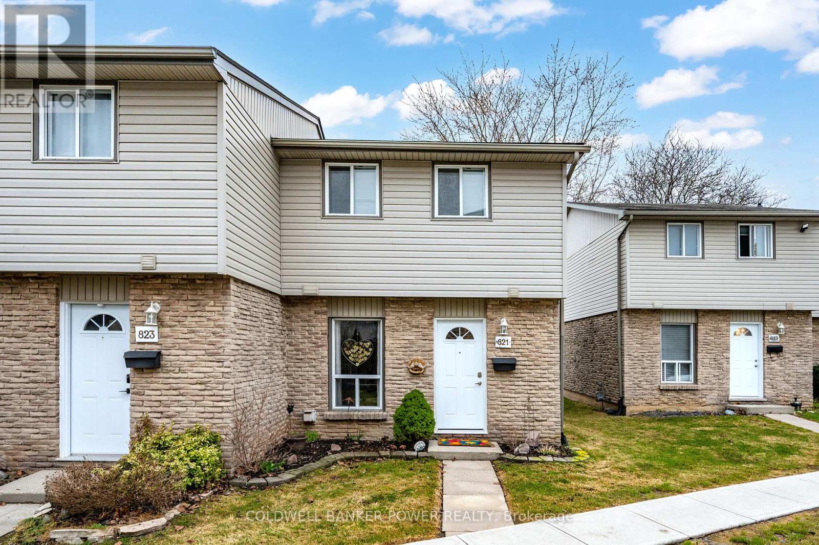 821 Southdale Road E