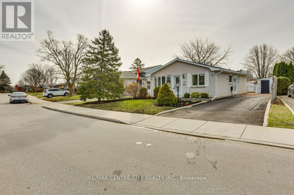 38 Jena Crescent