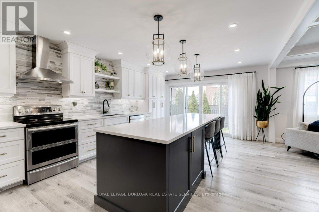 Property at 5 MANSION COURT image 2