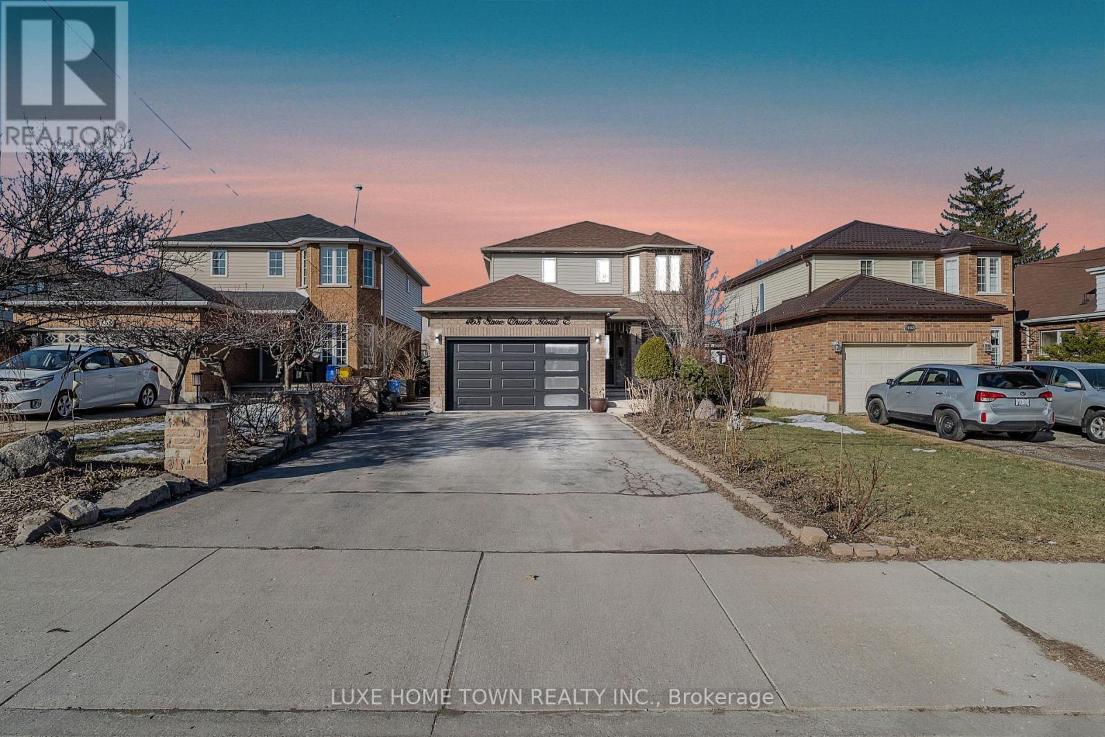 163 Stone Church Road E, Hamilton, Ontario  L9B 1A8 - Photo 1 - X12083049