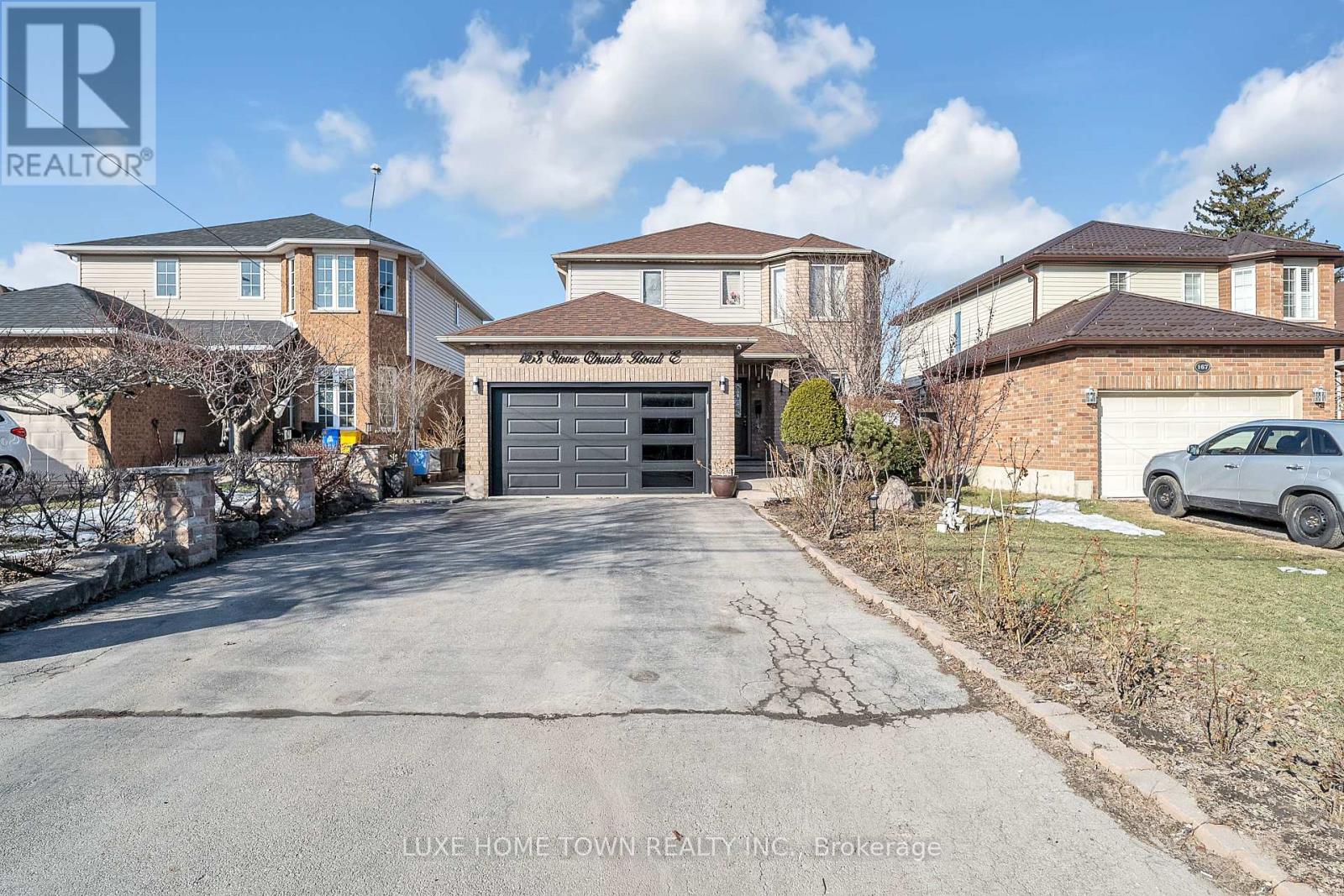 163 Stone Church Road E, Hamilton, Ontario  L9B 1A8 - Photo 2 - X12083049