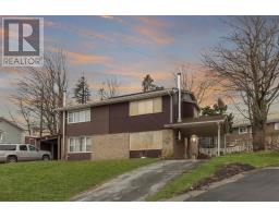 16 Oakburn Court