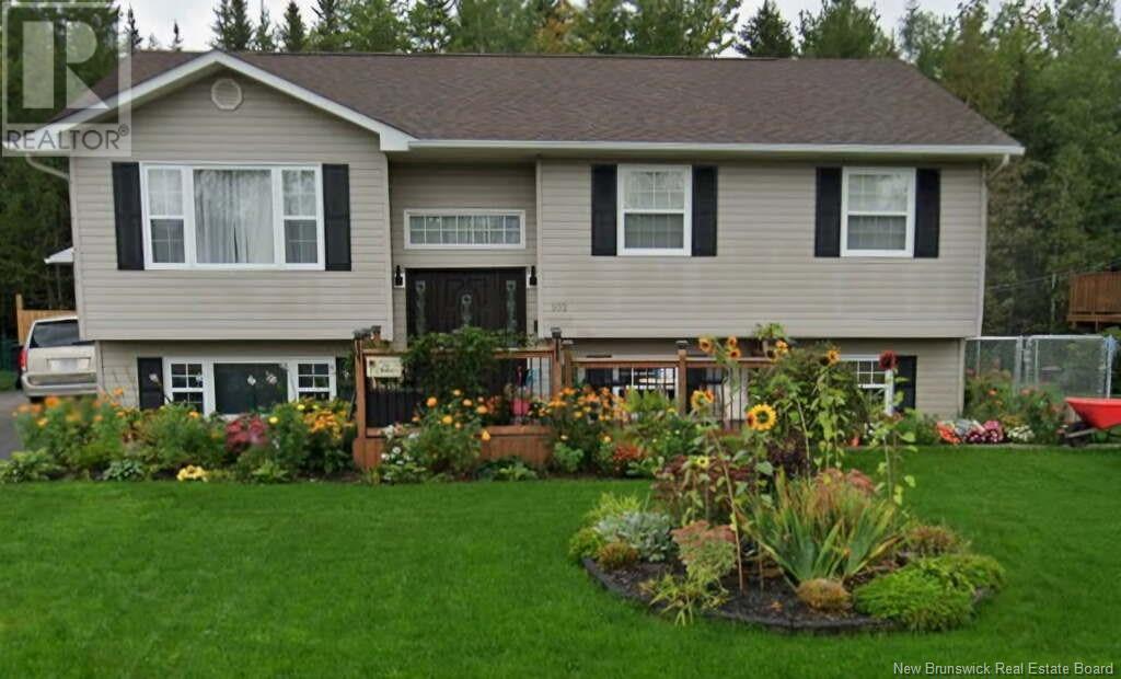 Property at 102 Finnamore Street image 2