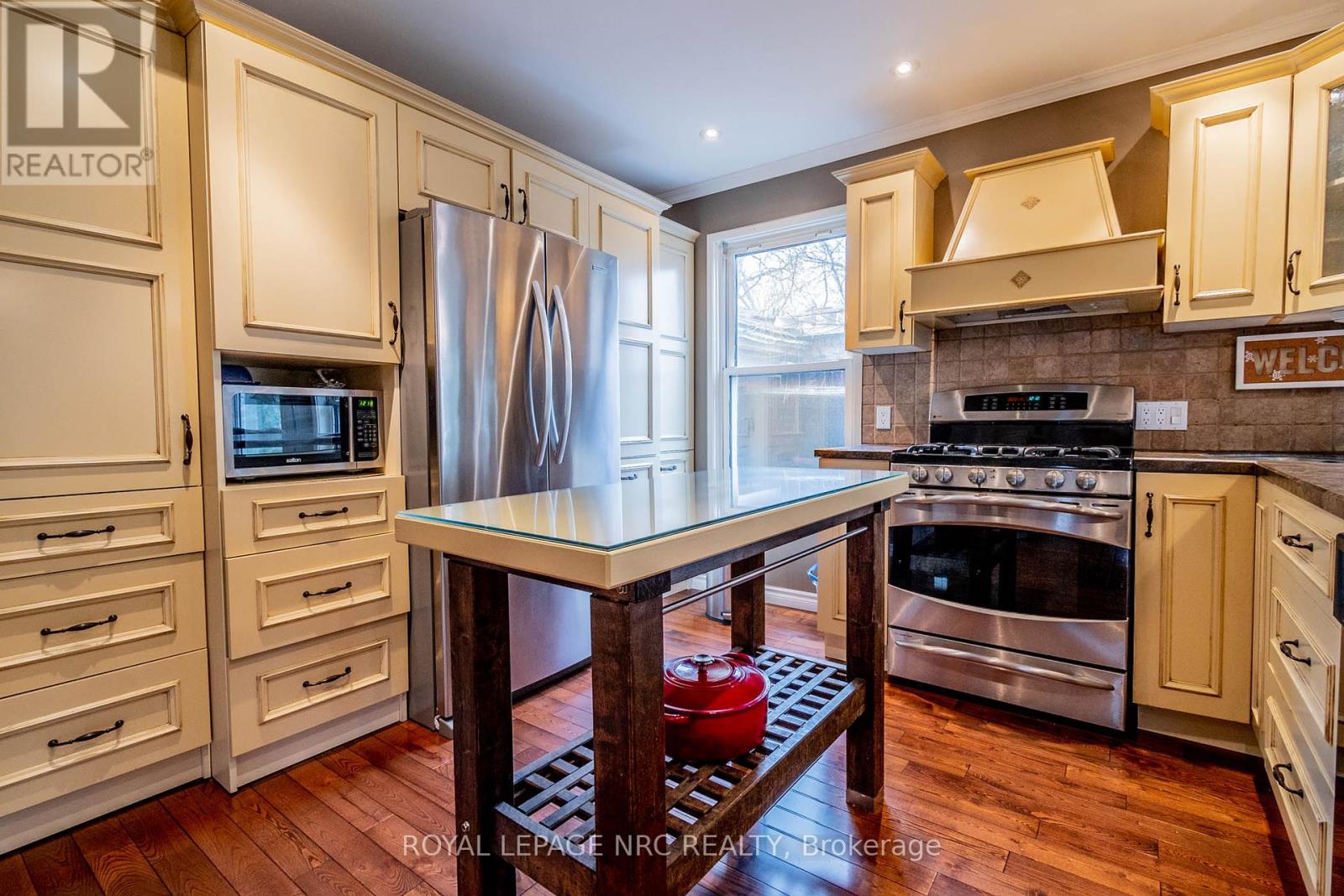 6107 Barker Street, Niagara Falls, Ontario  L2G 1Y5 - Photo 17 - X12083240