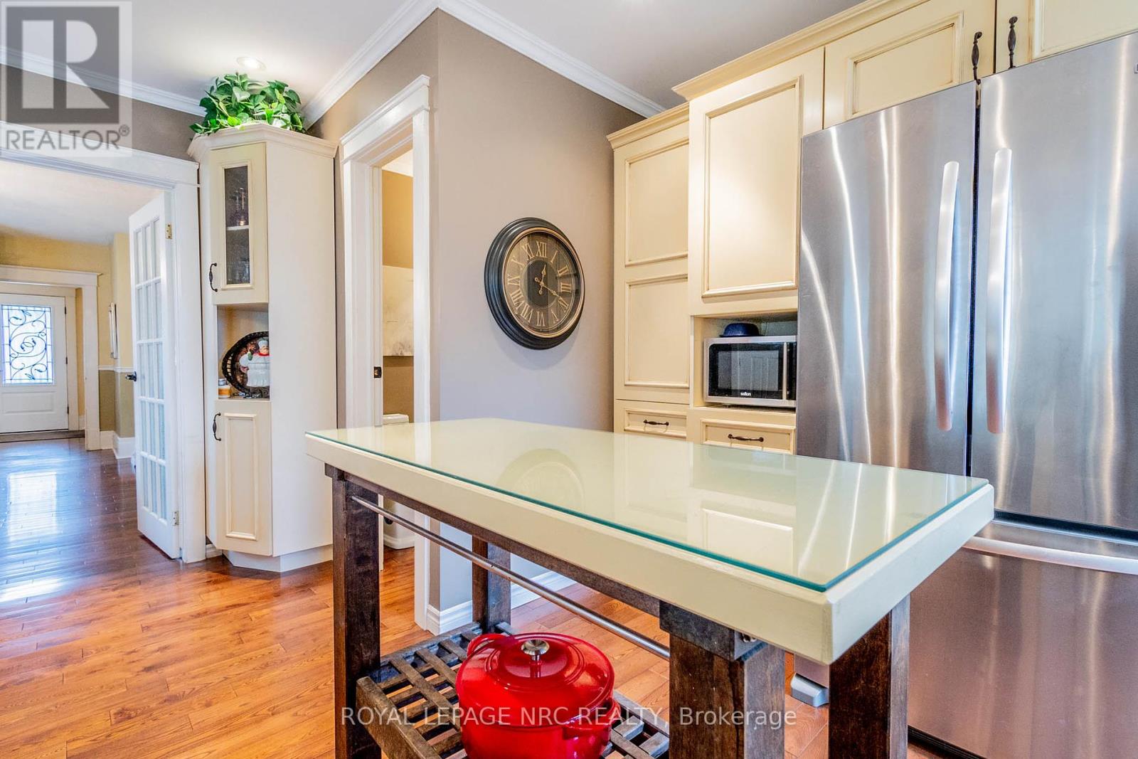 6107 Barker Street, Niagara Falls, Ontario  L2G 1Y5 - Photo 18 - X12083240
