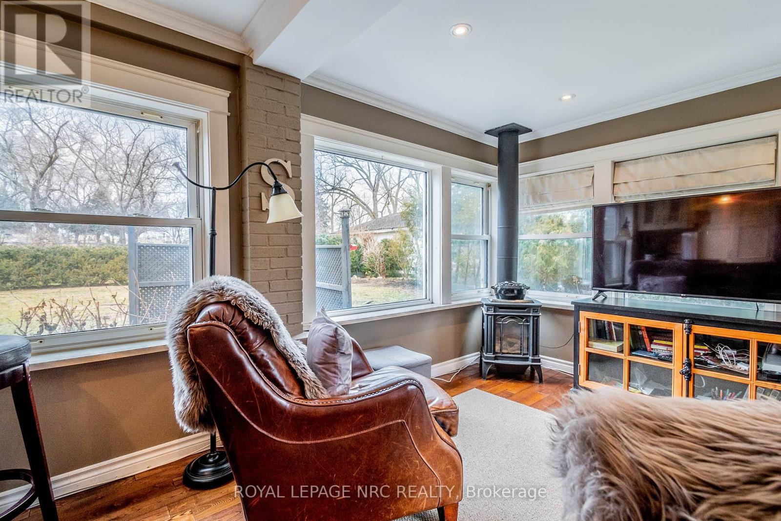 6107 Barker Street, Niagara Falls, Ontario  L2G 1Y5 - Photo 21 - X12083240
