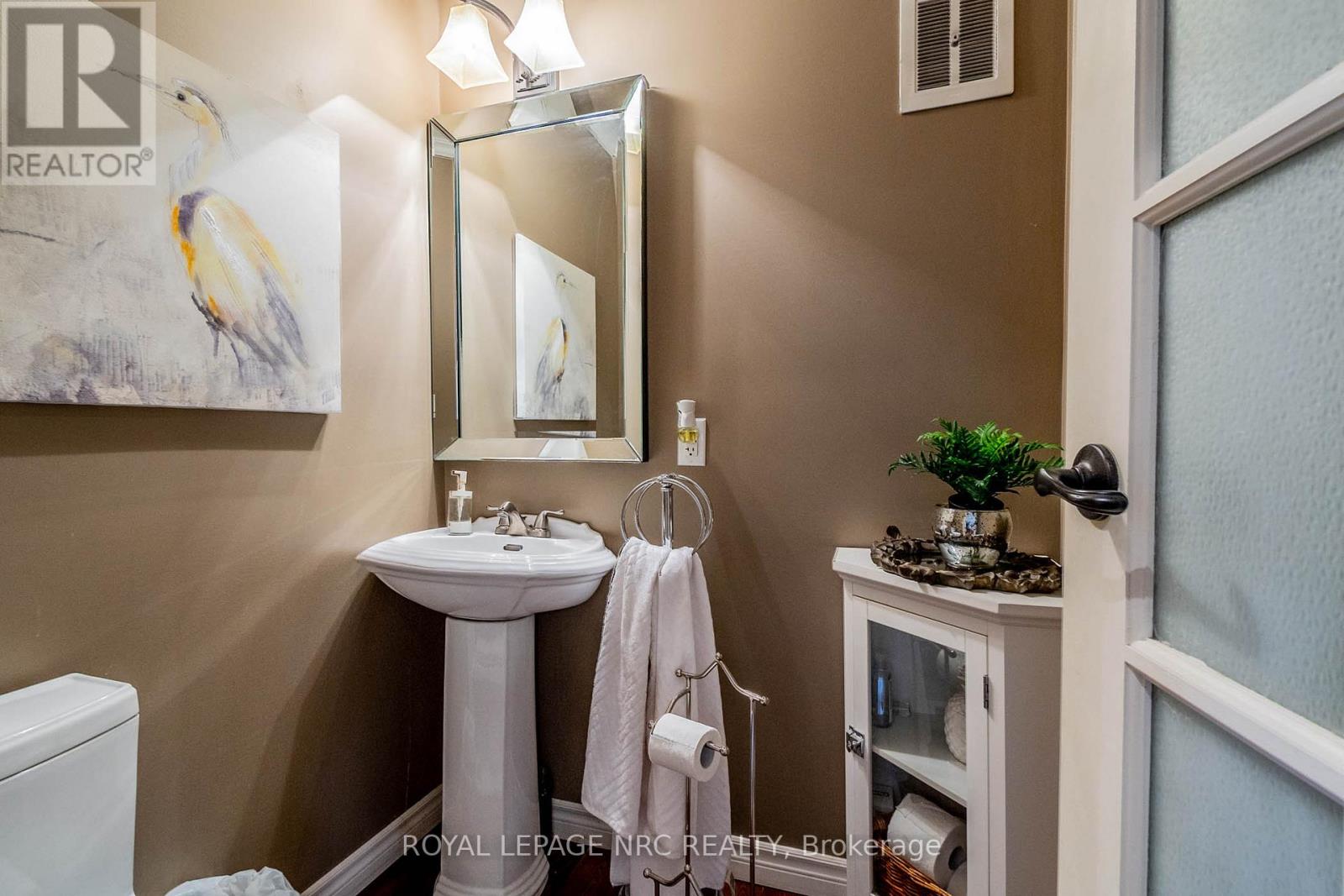 6107 Barker Street, Niagara Falls, Ontario  L2G 1Y5 - Photo 22 - X12083240