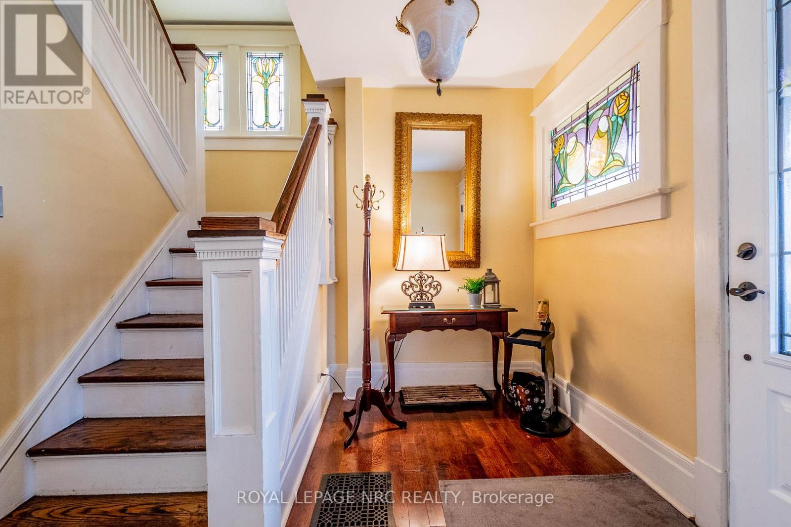 6107 Barker Street, Niagara Falls, Ontario  L2G 1Y5 - Photo 6 - X12083240