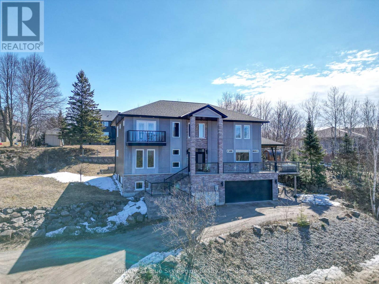 12 Killare Street, North Bay, Ontario  P1A 4H8 - Photo 1 - X12083454